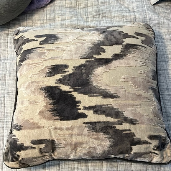SET-Throw pillows​ - Picture 1 of 2